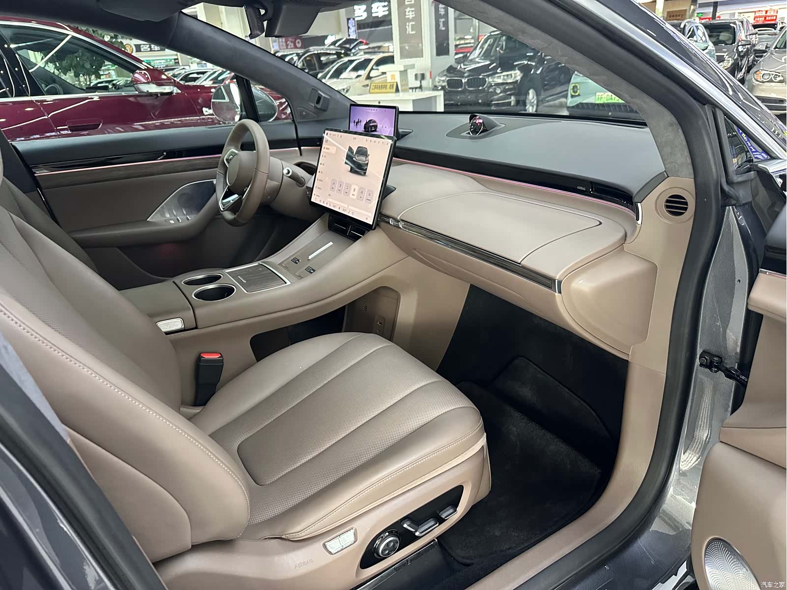Luxeed R7, 2025 25