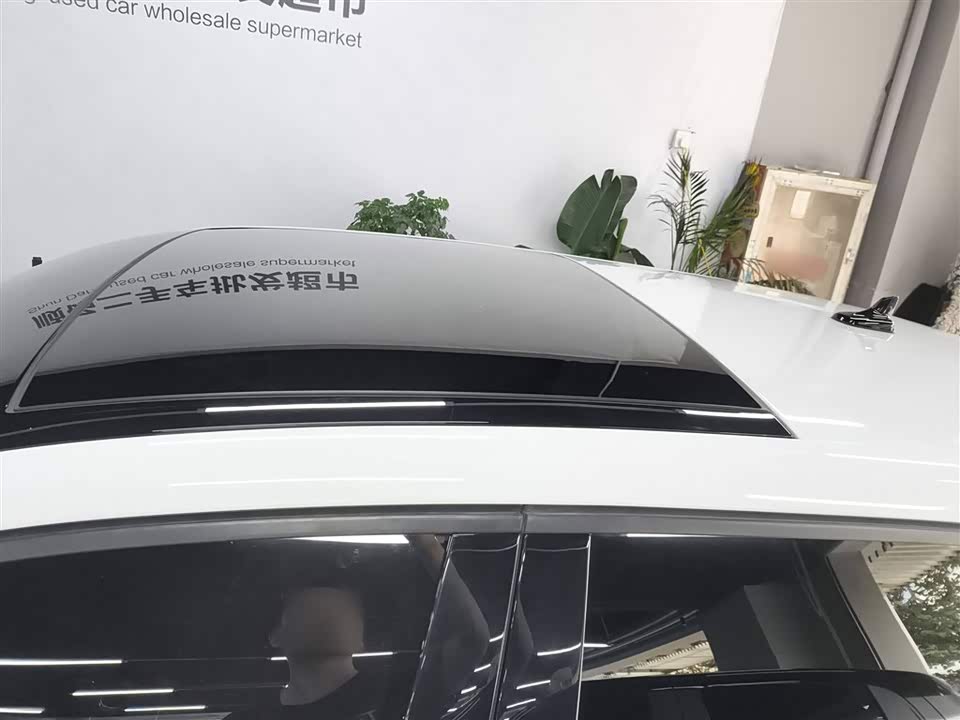 Audi Q2L Audi Q2L