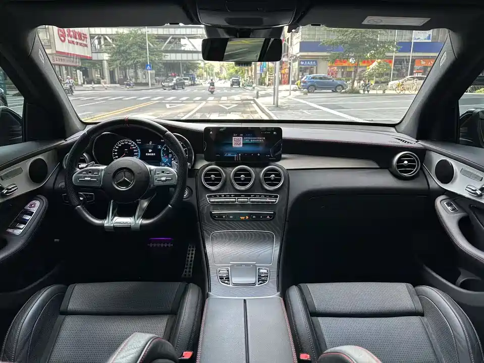 Mercedes-Benz GLC AMG