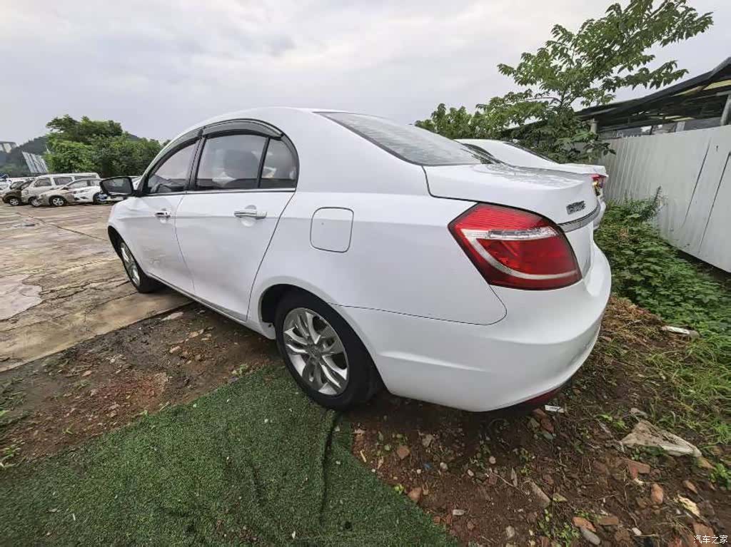Geely Emgrand, 2016 4