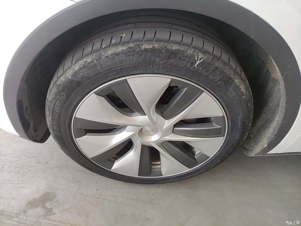 Tesla Model Y, 2022 23