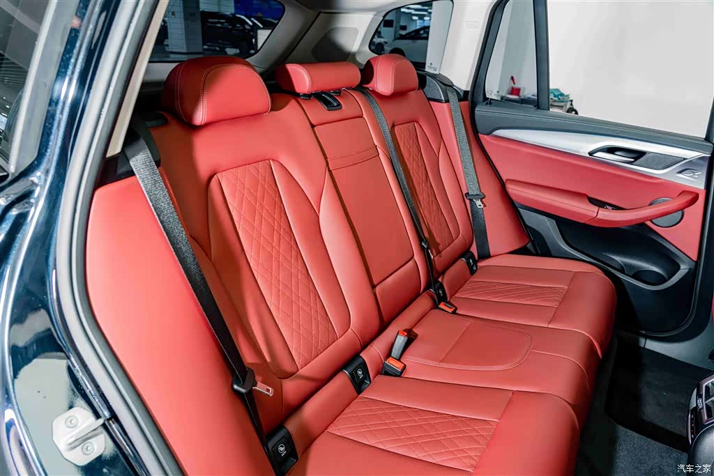 BMW iX3, 2024 24