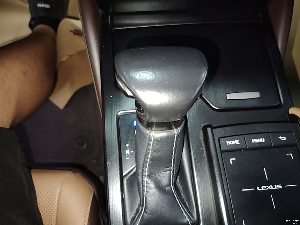 Lexus ES, 2020 14