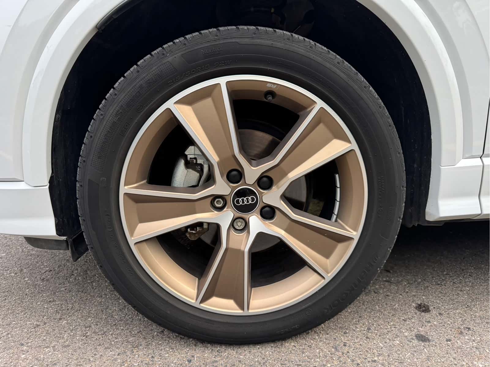 Audi Q2L, 2023 16