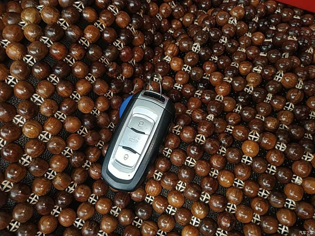 Geely Emgrand, 2015 9