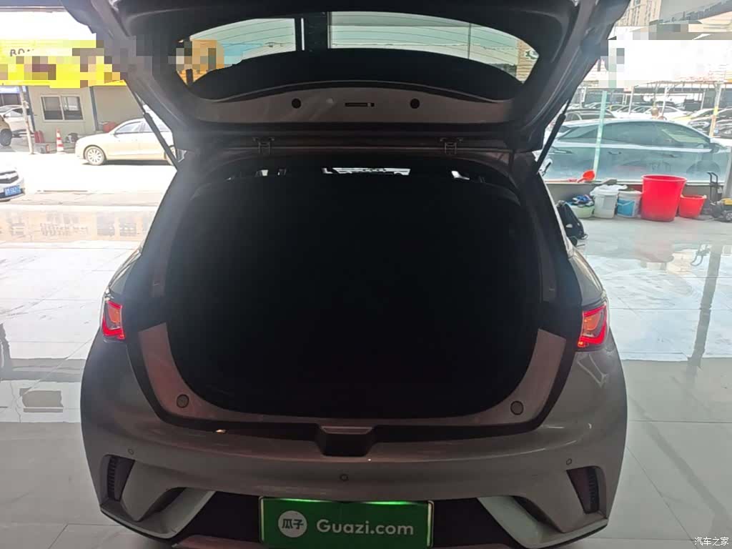 BYD Dolphin, 2022 19