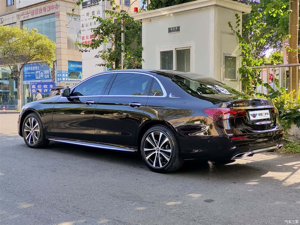 Mercedes-Benz E-Class, 2022 4