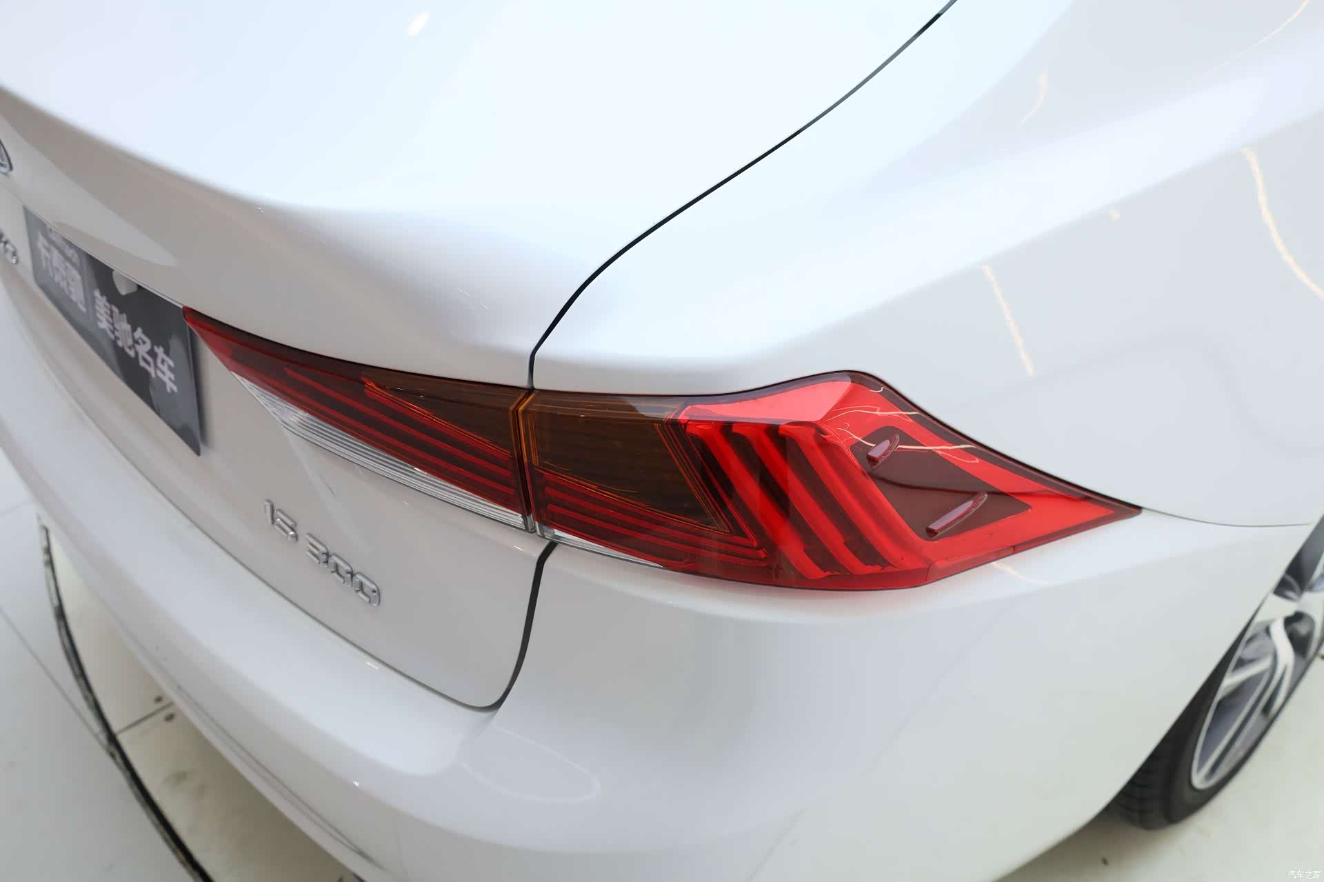 Lexus IS, 2017 6