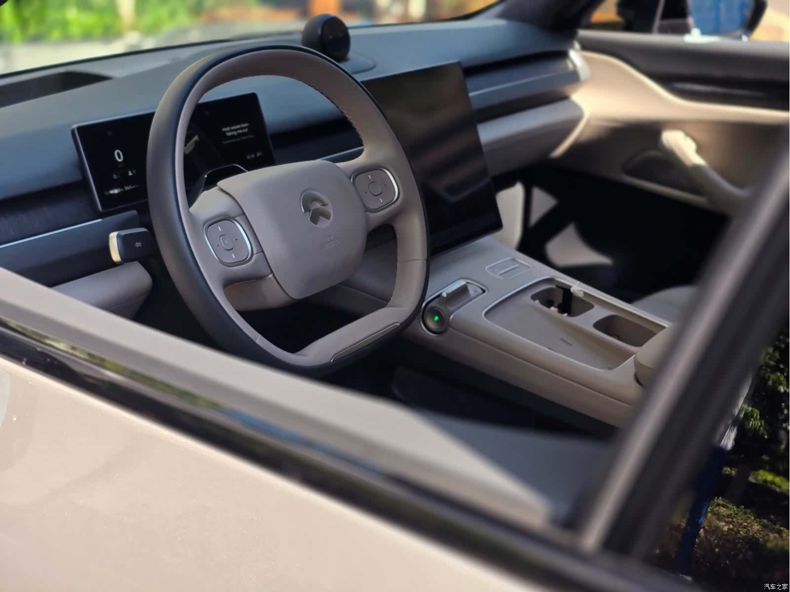 NIO ES8, 2024 17