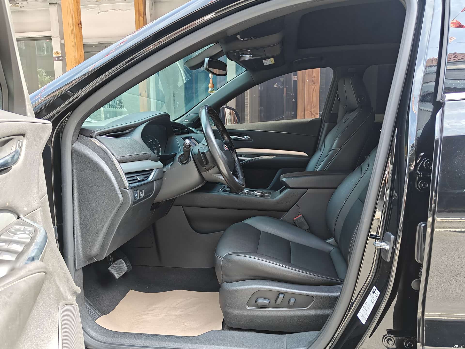 Cadillac XT4, 2020 4