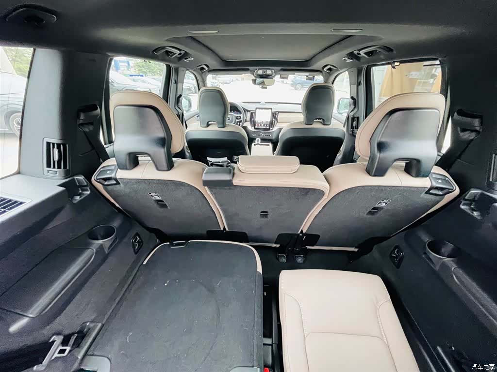 Volvo XC90, 2025 15