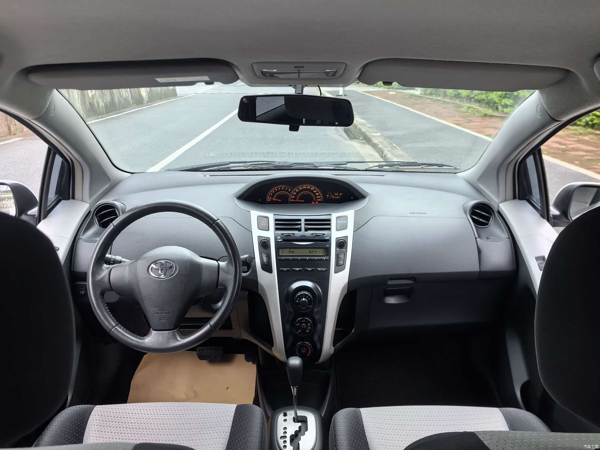 Toyota 1.6GS, 2012 10