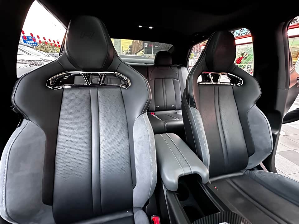 Trumpchi Shadow Leopard