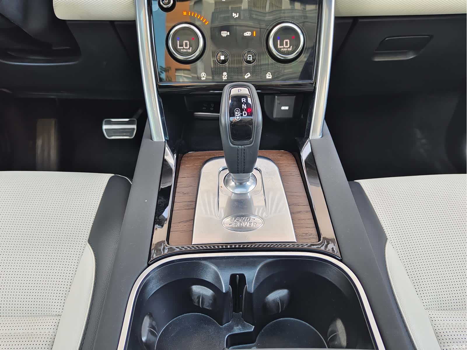 Land Rover Discovery, 2023 16