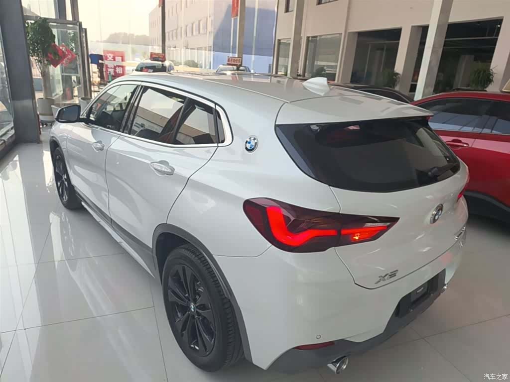 BMW X2, 2023 все фото