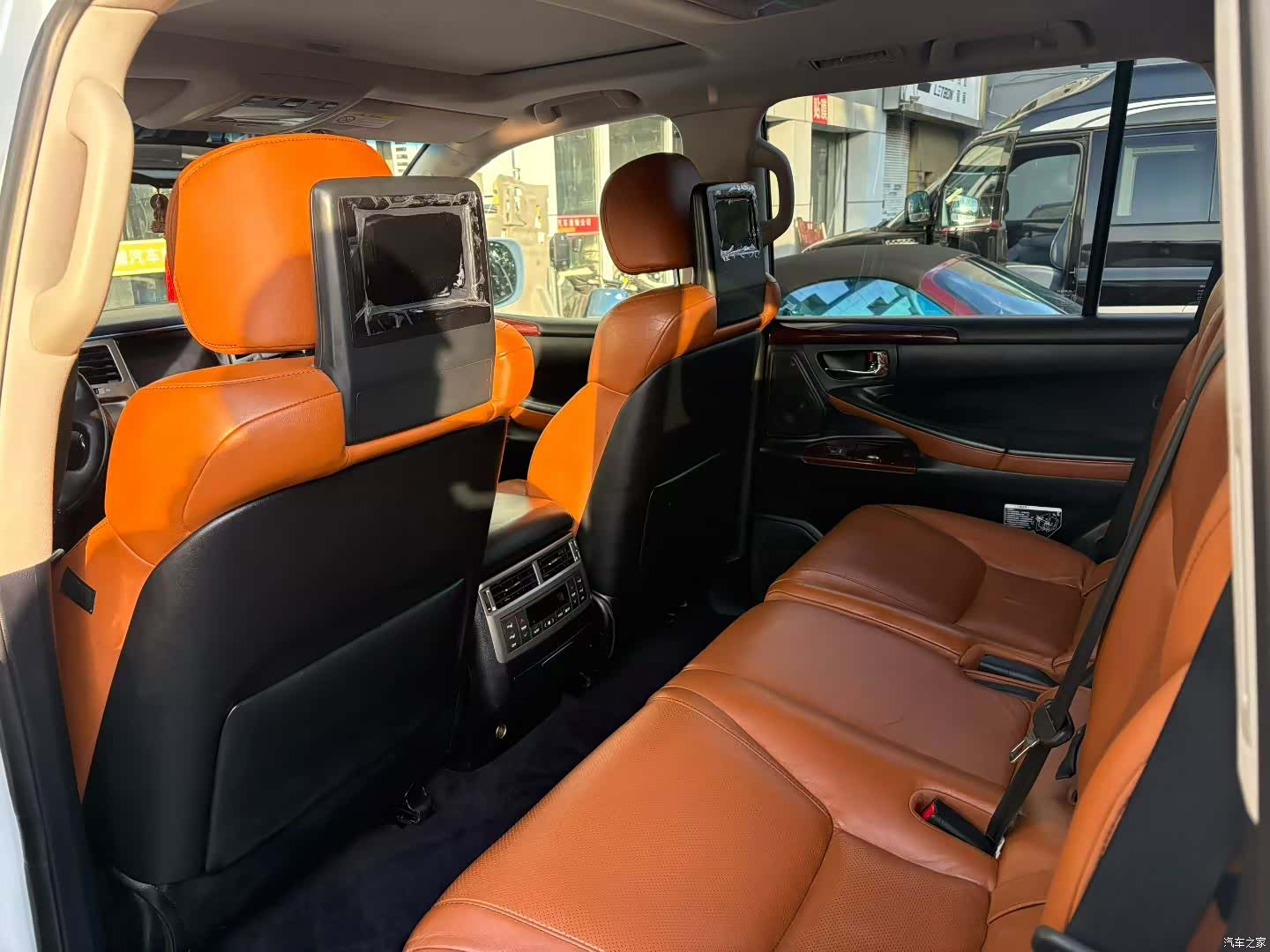 Lexus LX, 2014 8