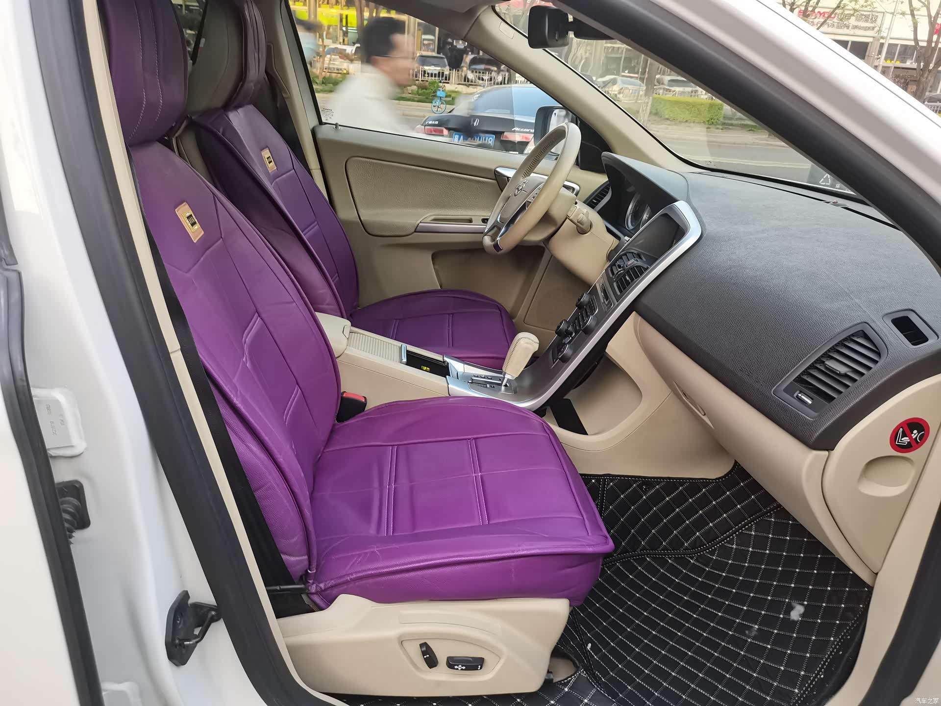 Volvo XC60, 2011 24