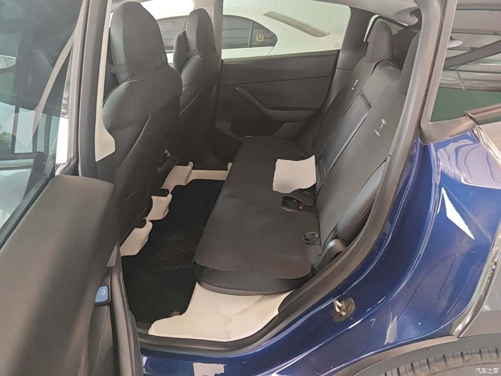 Tesla Model Y, 2021 17
