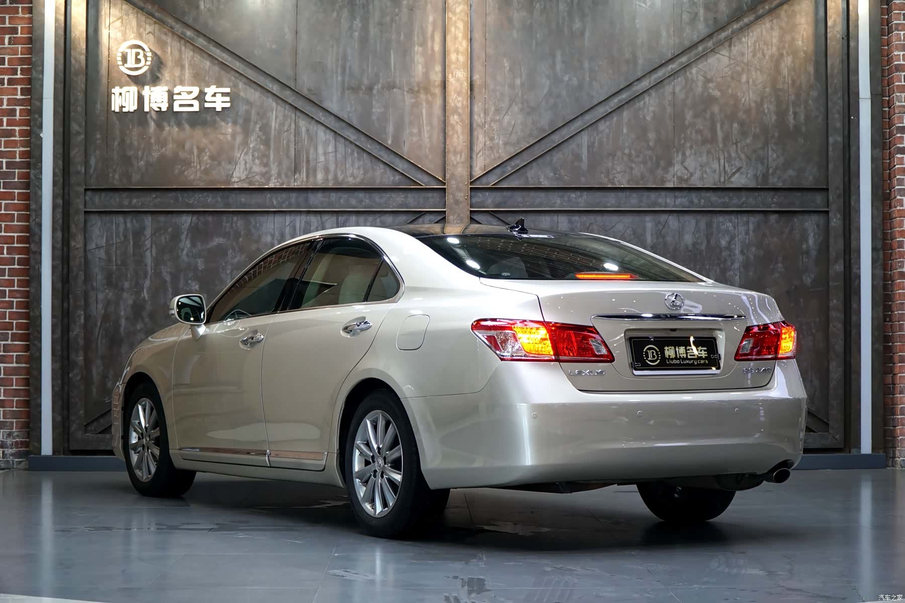 Lexus ES, 2012 3