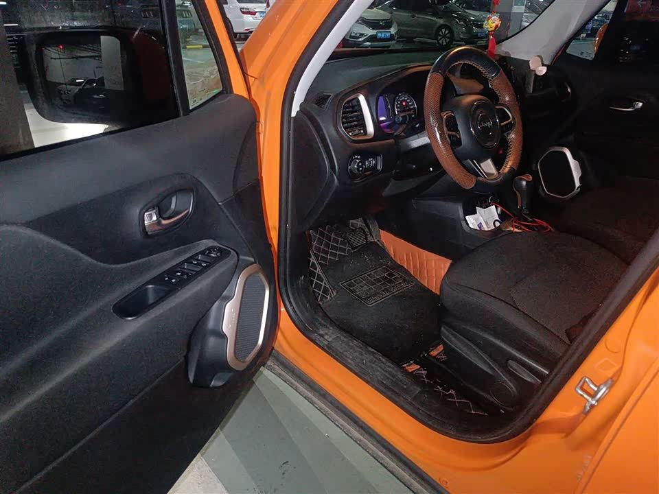 Jeep Freeman