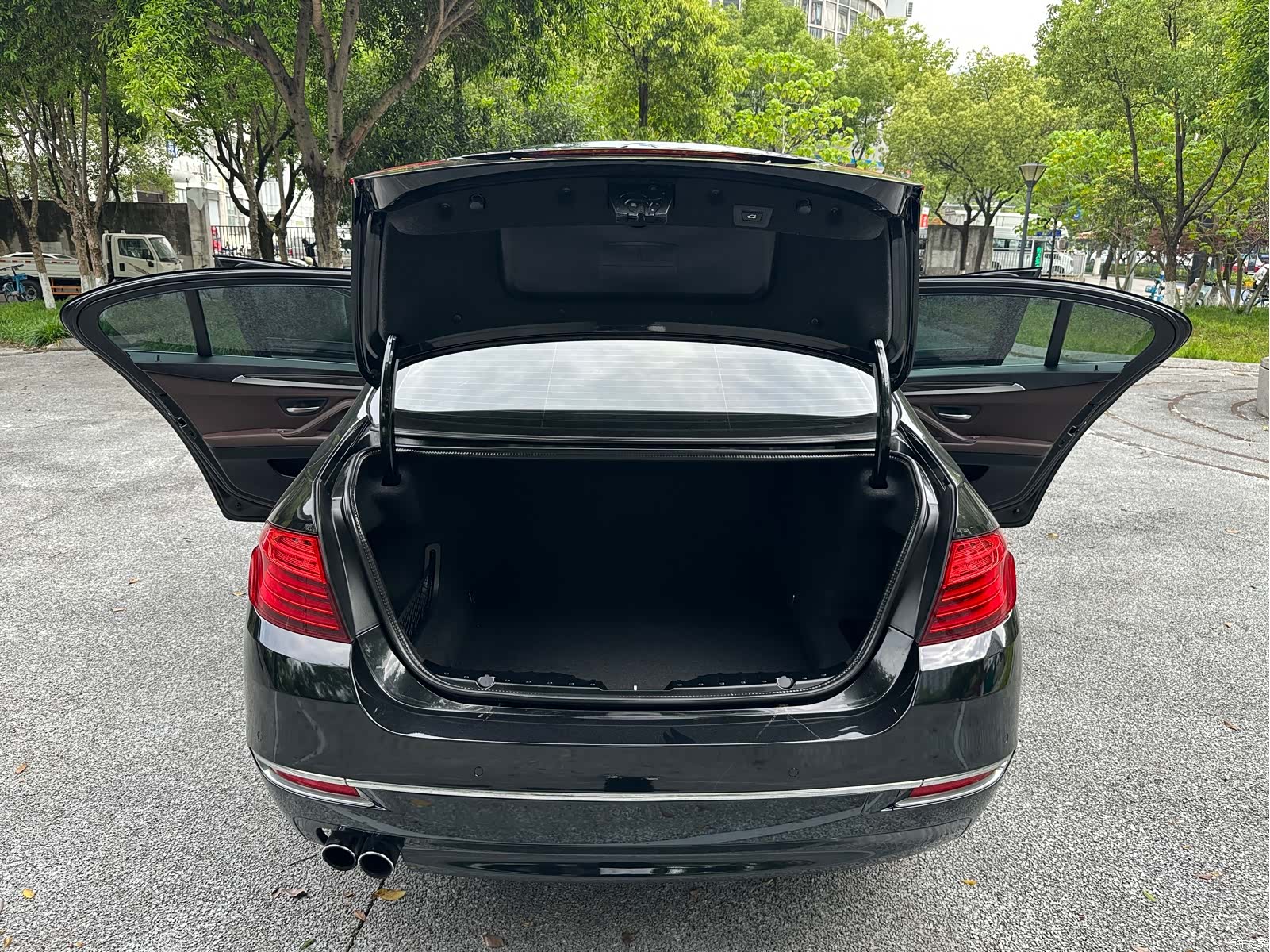 BMW 5 Series, 2017 11