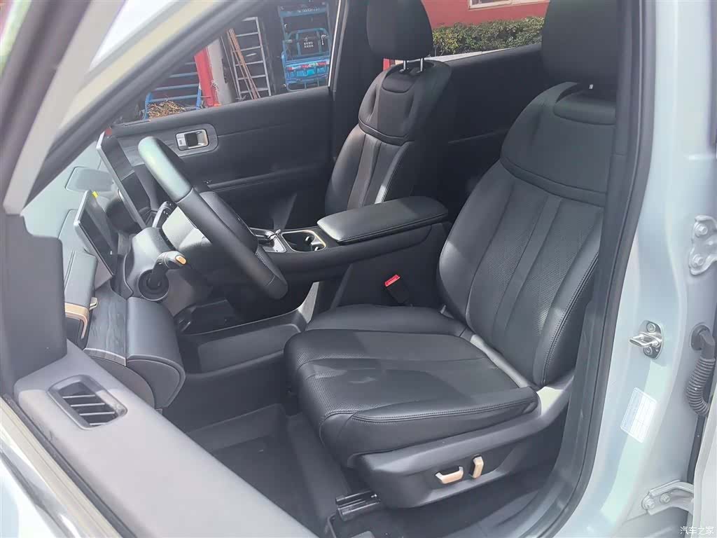 Wuling Starlight, 2024 14