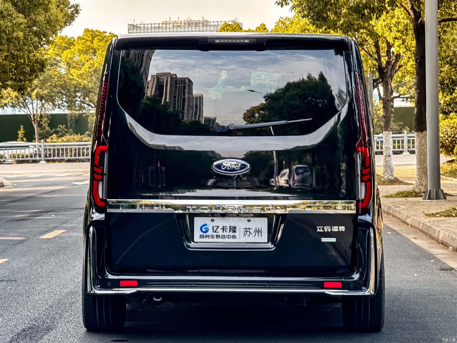 Ford Tourneo, 2025 41