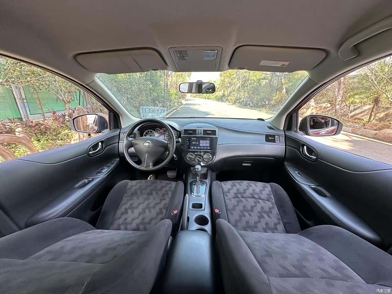 Nissan Tiida, 2015 26