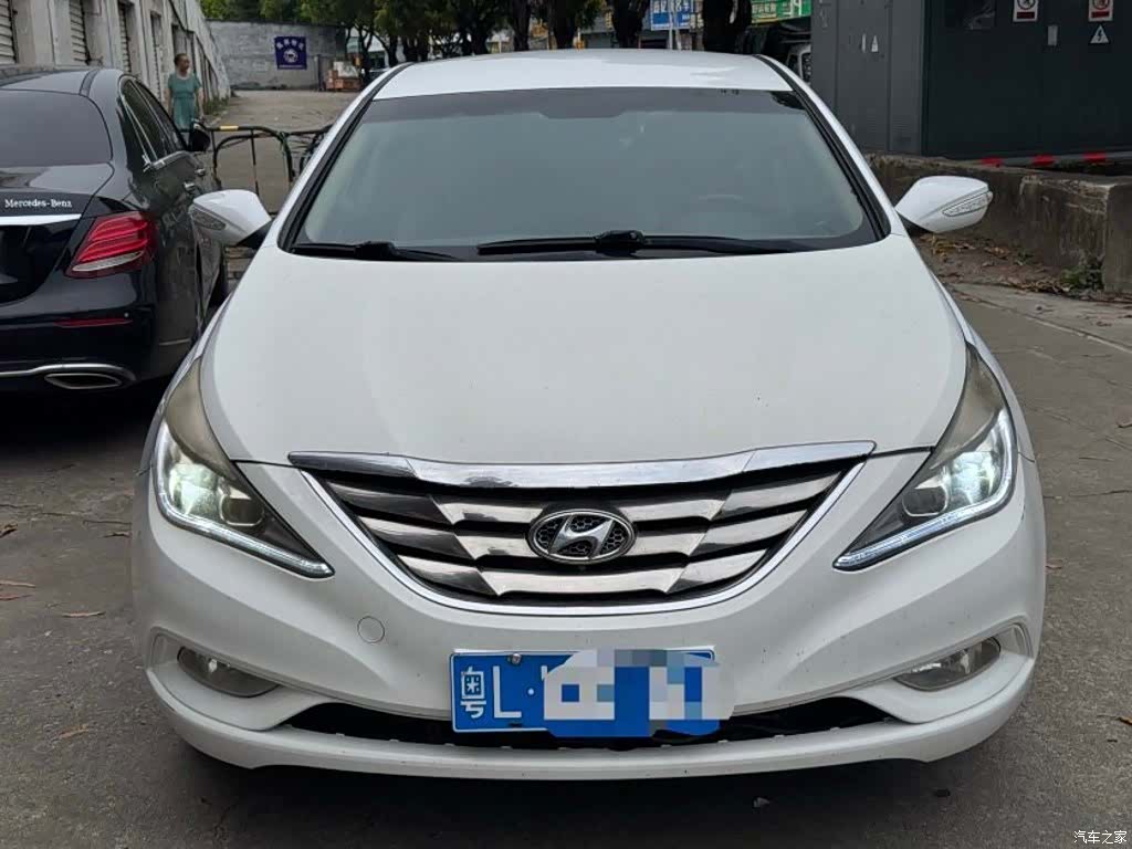 Hyundai Sonata, 2011 2