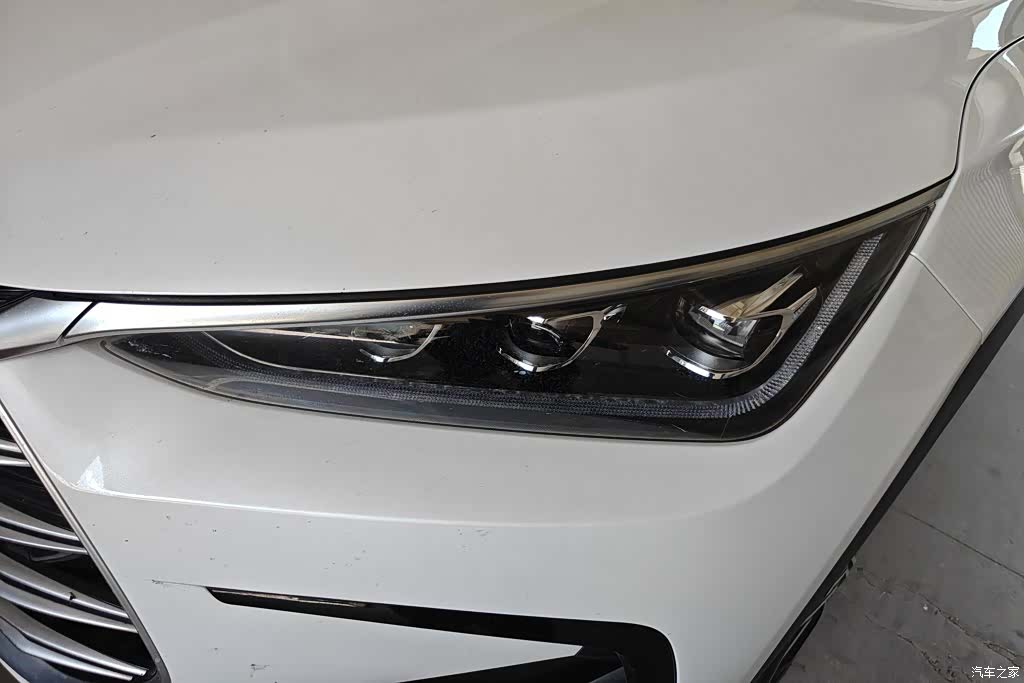 BYD Tang, 2022 все фото