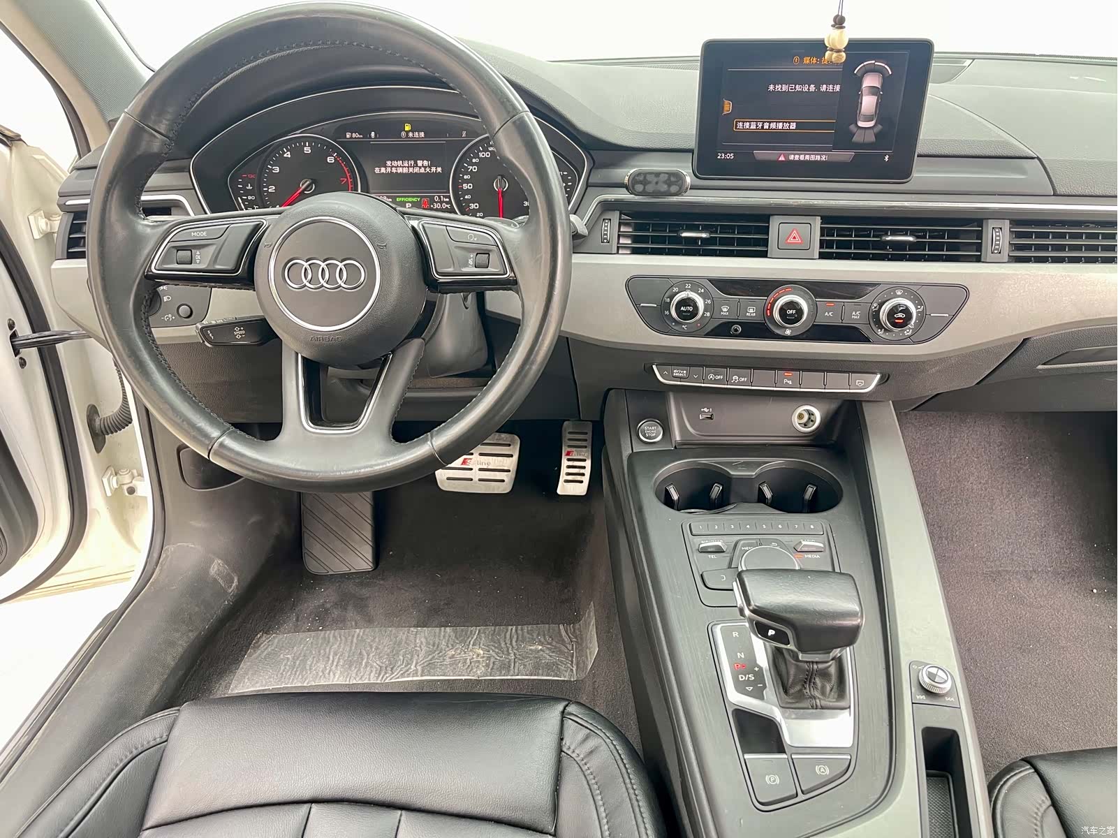 Audi A4L, 2018 7