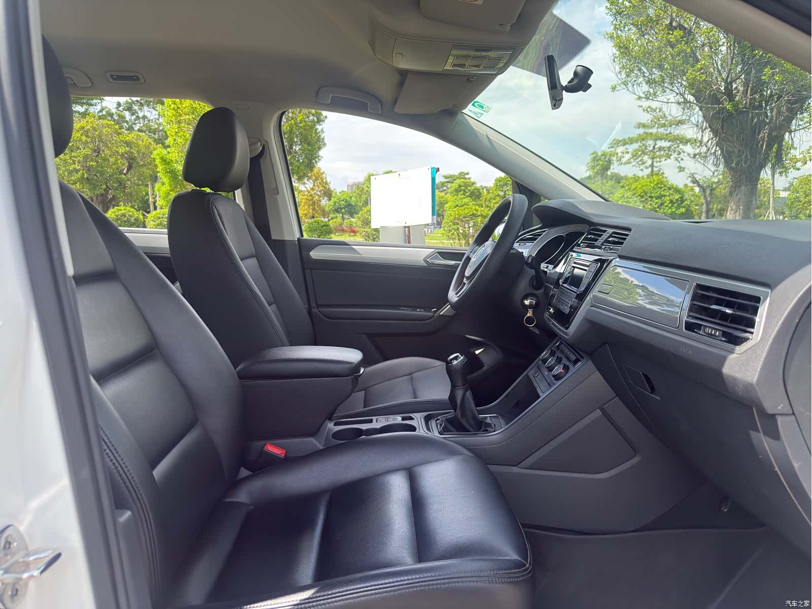 Volkswagen L, 2017 14