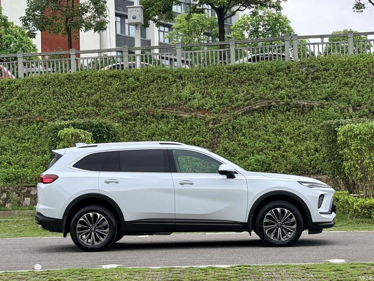 Buick Envision Plus, 2026 4
