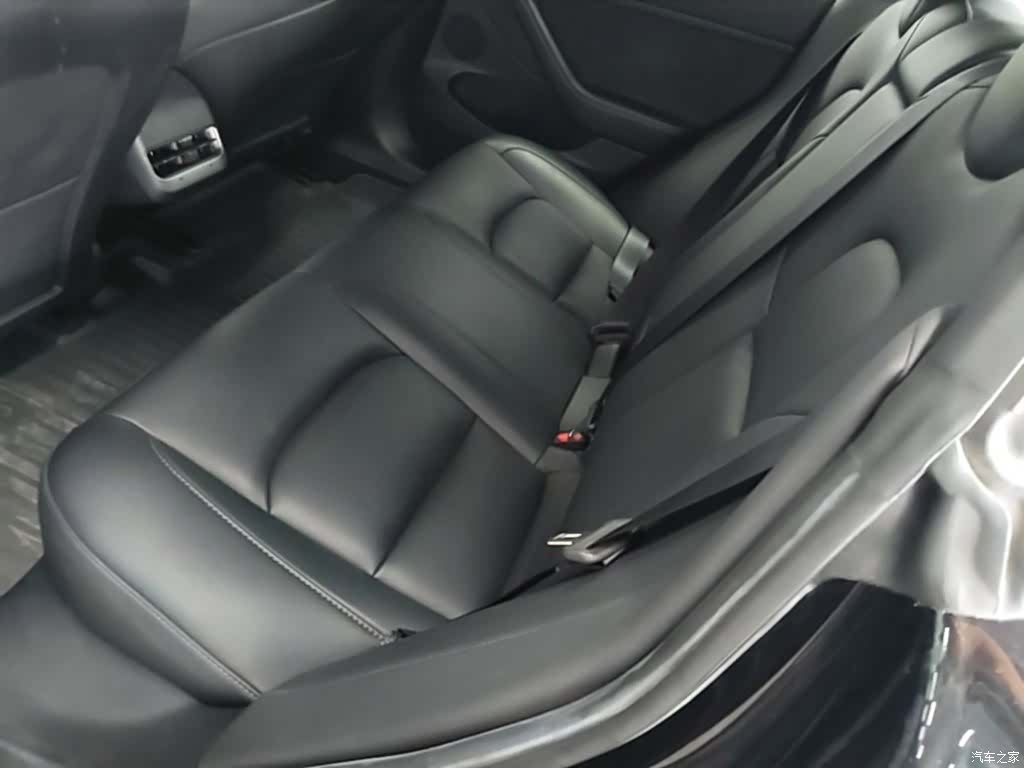 Tesla Model 3, 2023 17