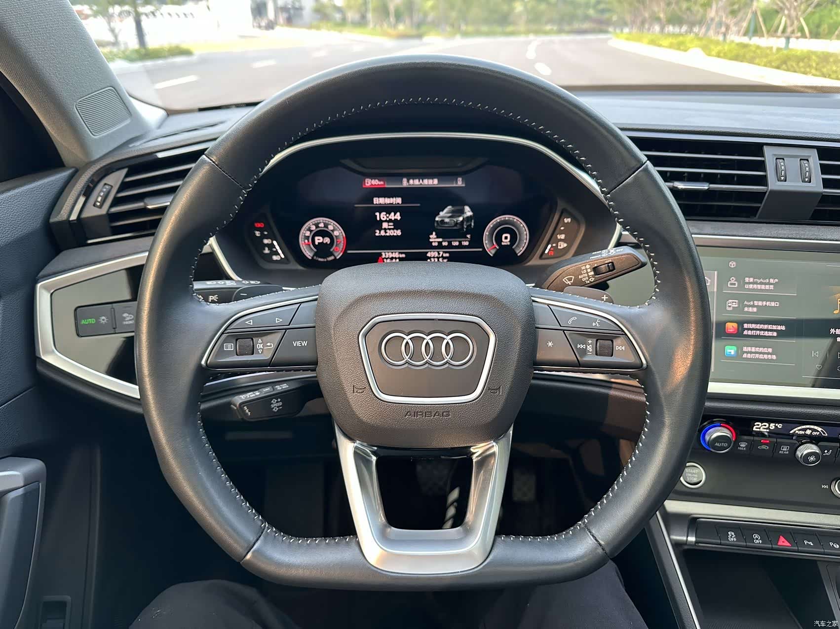 Audi Q3, 2022 4