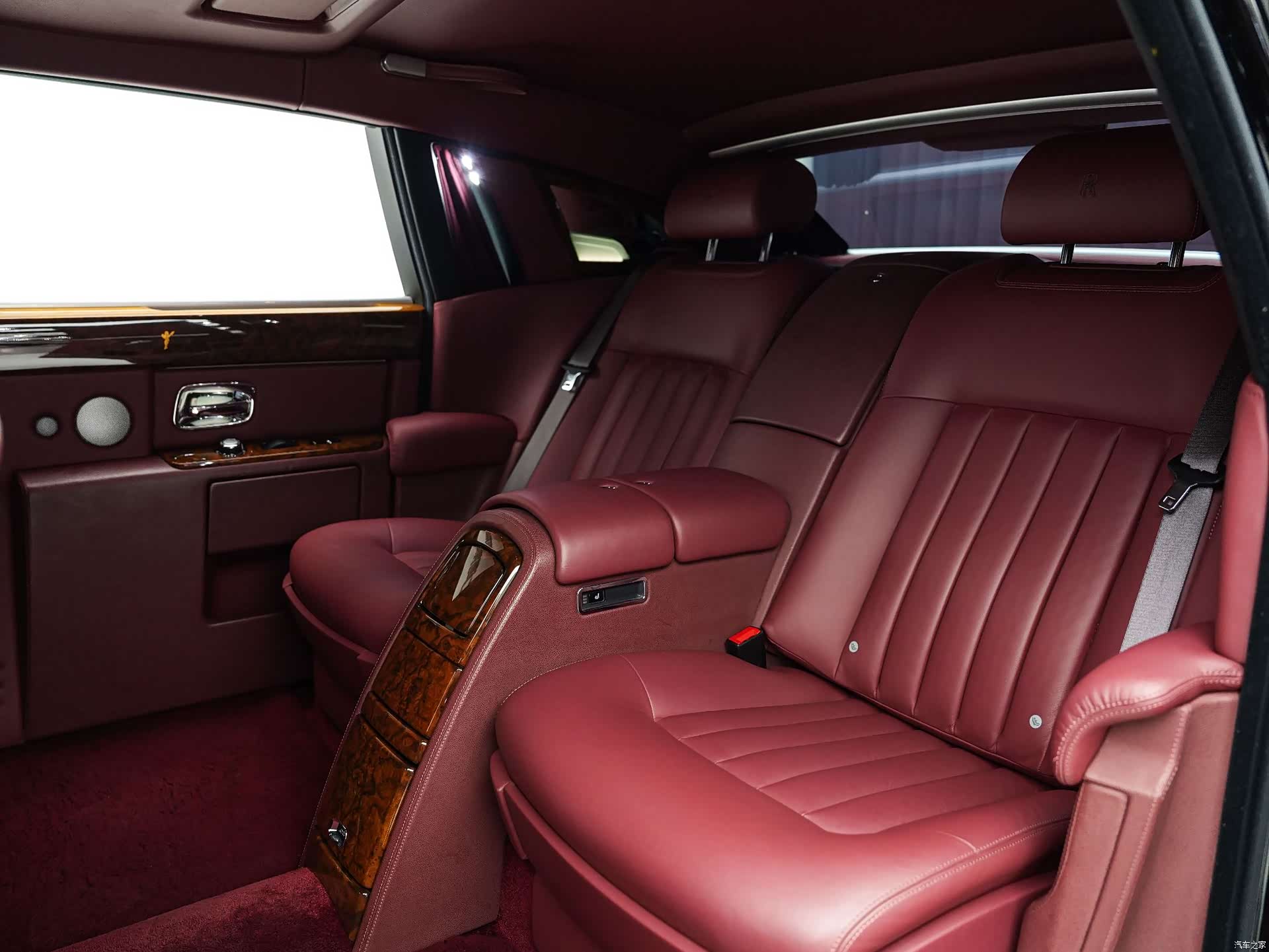 Rolls-Royce Phantom, 2011 13