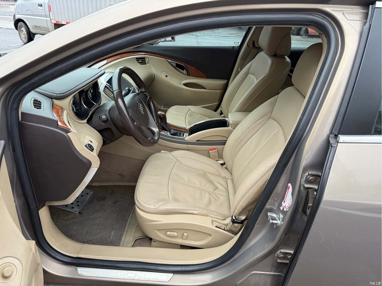 Buick LaCrosse, 2012 4