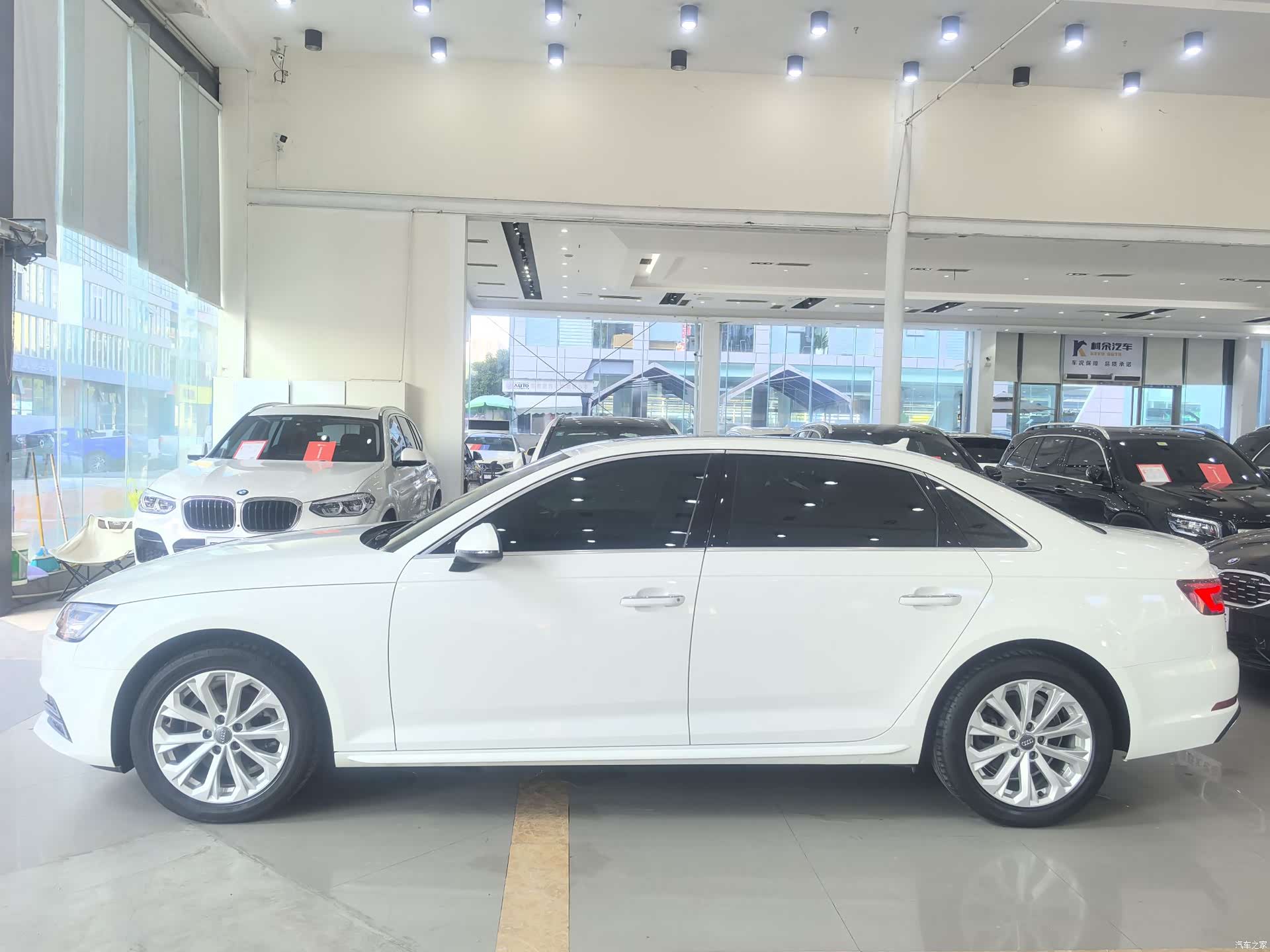 Audi A4L, 2019 7
