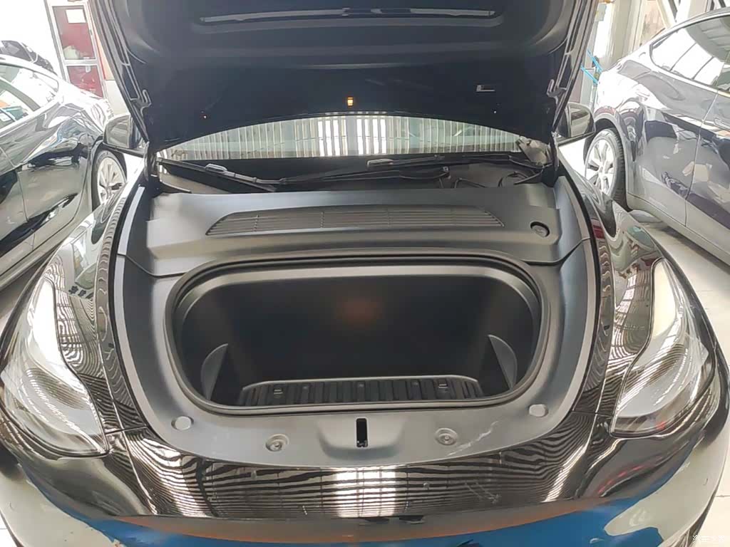 Tesla Model Y, 2023 20
