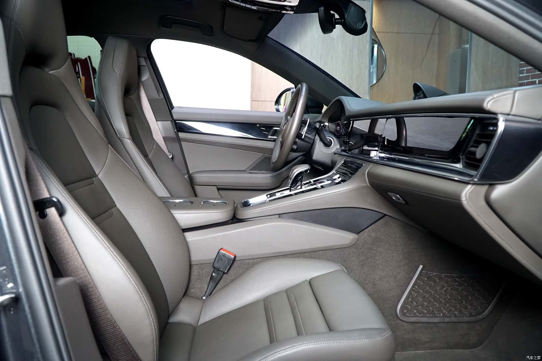 Porsche Panamera, 2021 13