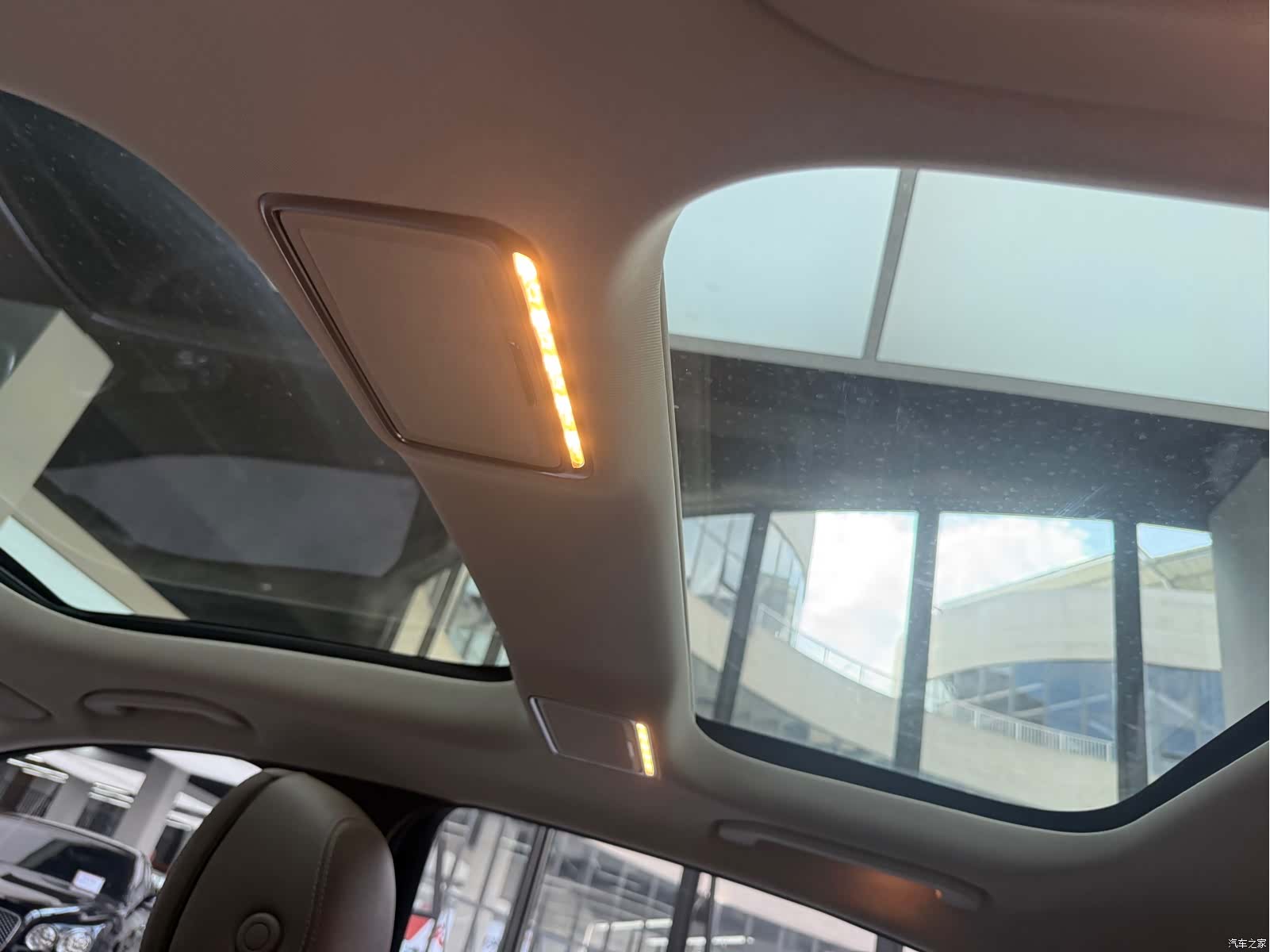 Mercedes-Benz E-Class, 2023 9