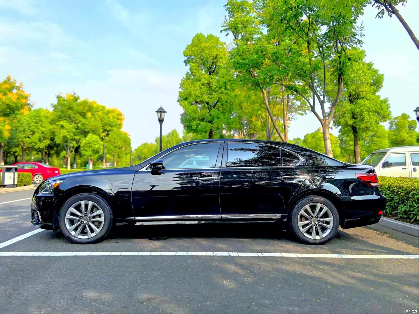 Lexus LS, 2014 все фото