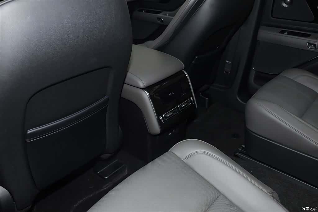 Lincoln Aviator, 2025 27