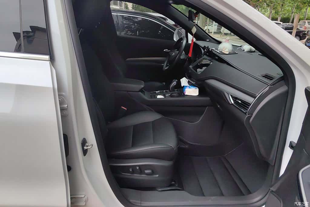 Cadillac XT4, 2019 8