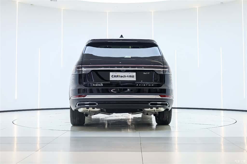 Lincoln Aviator, 2025 6