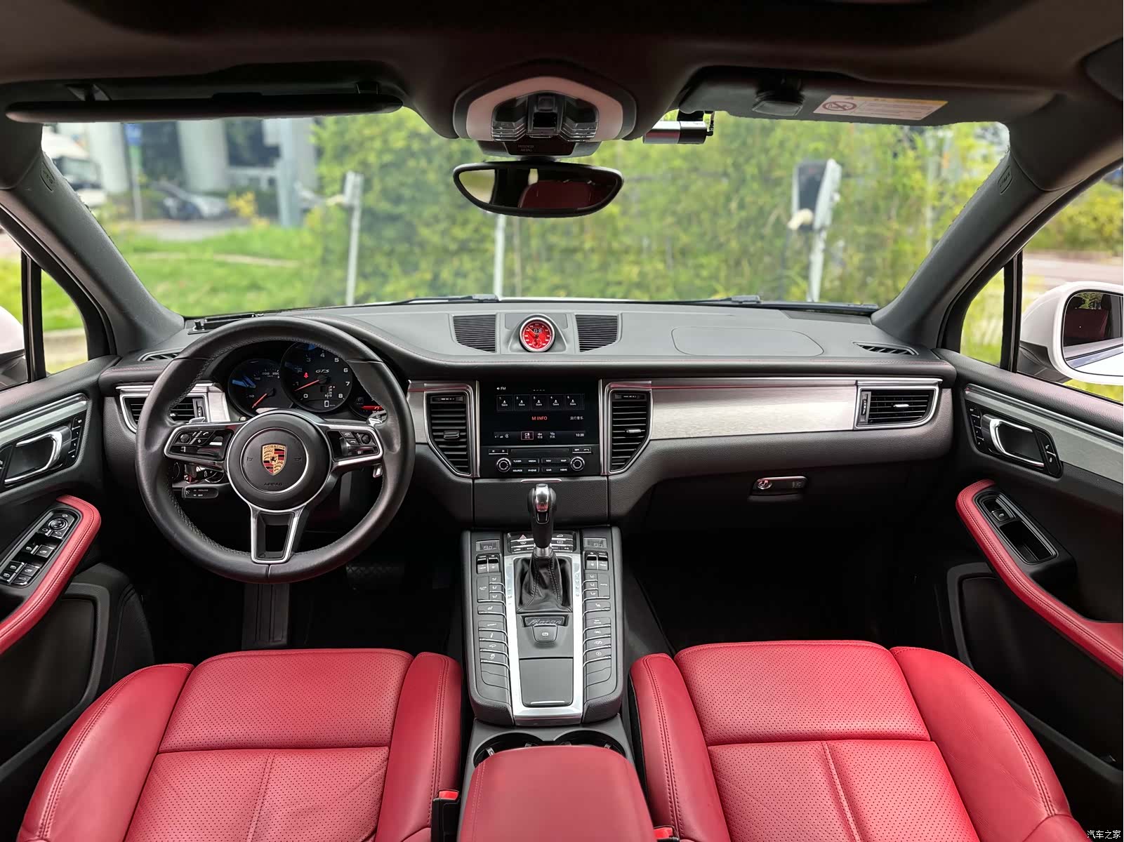 Porsche Macan, 2017 11