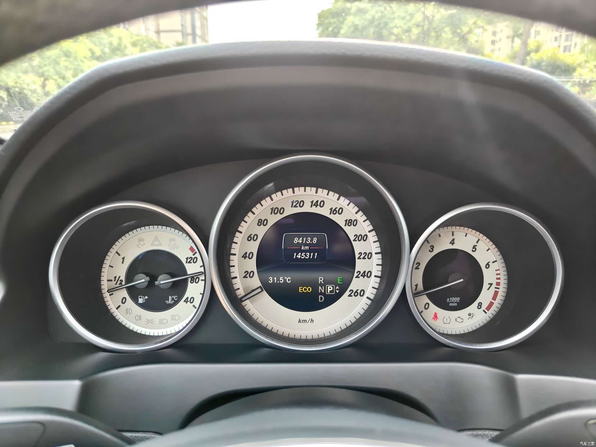 Mercedes-Benz E-Class, 2015 15
