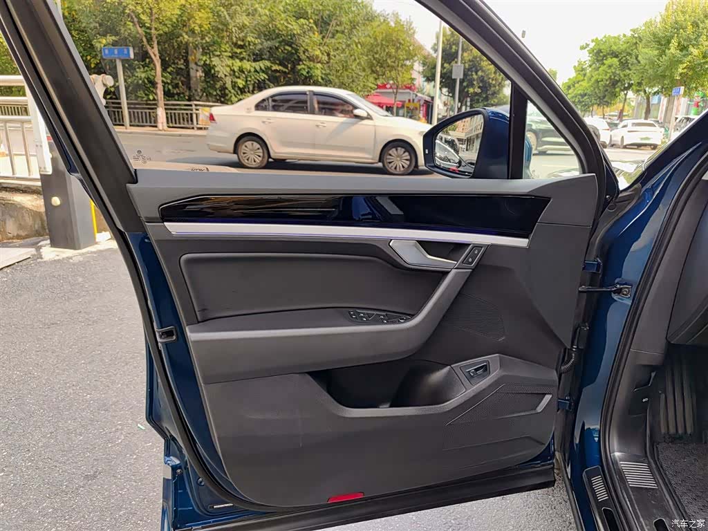 Volkswagen Touareg, 2019 6