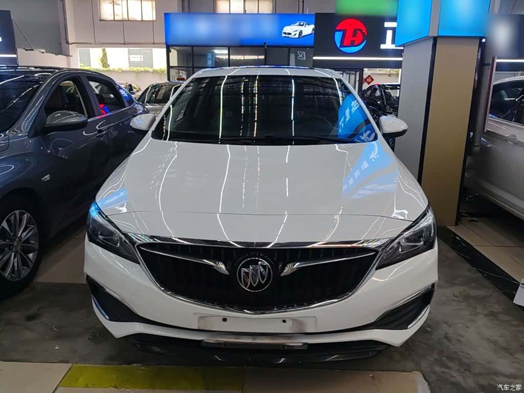 Buick Verano, 2018 3