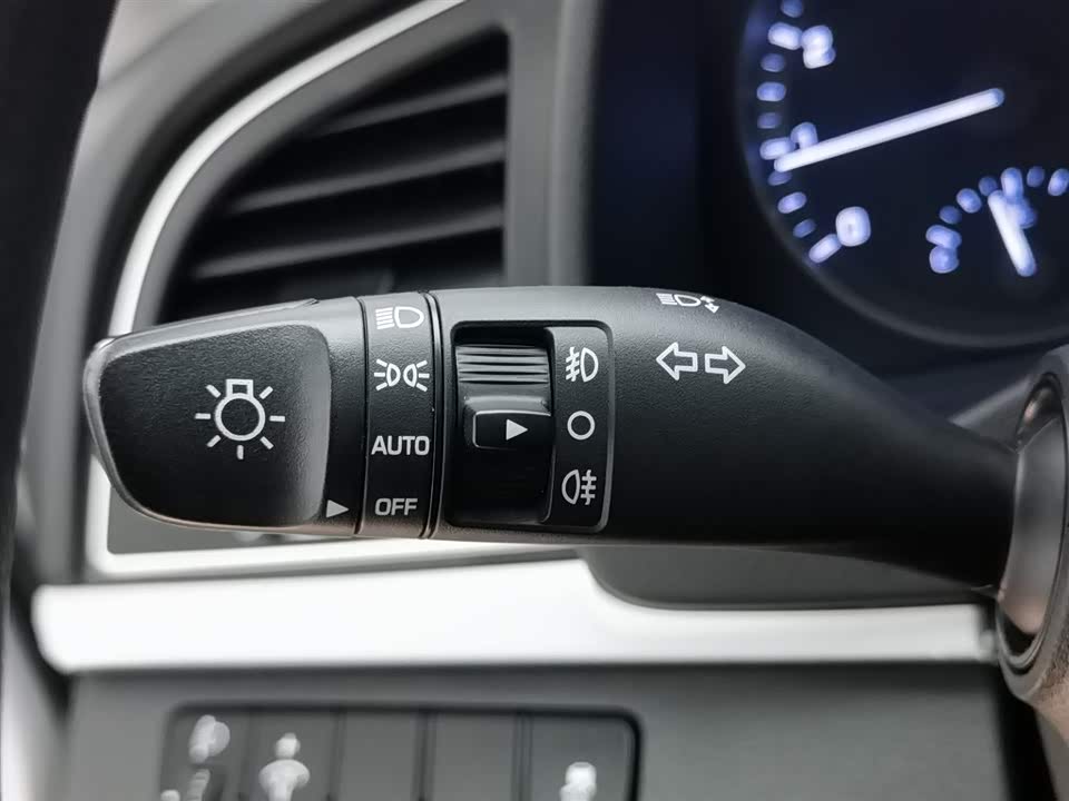 Hyundai Lead Hyundai Lead